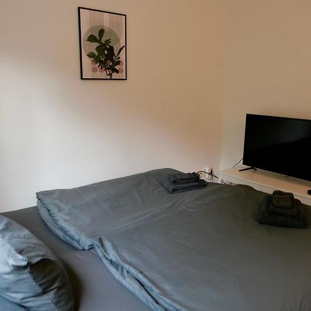 Schoenes Apartment Mit Terrasse Im Steingarten Bad Vilbel Luaran gambar