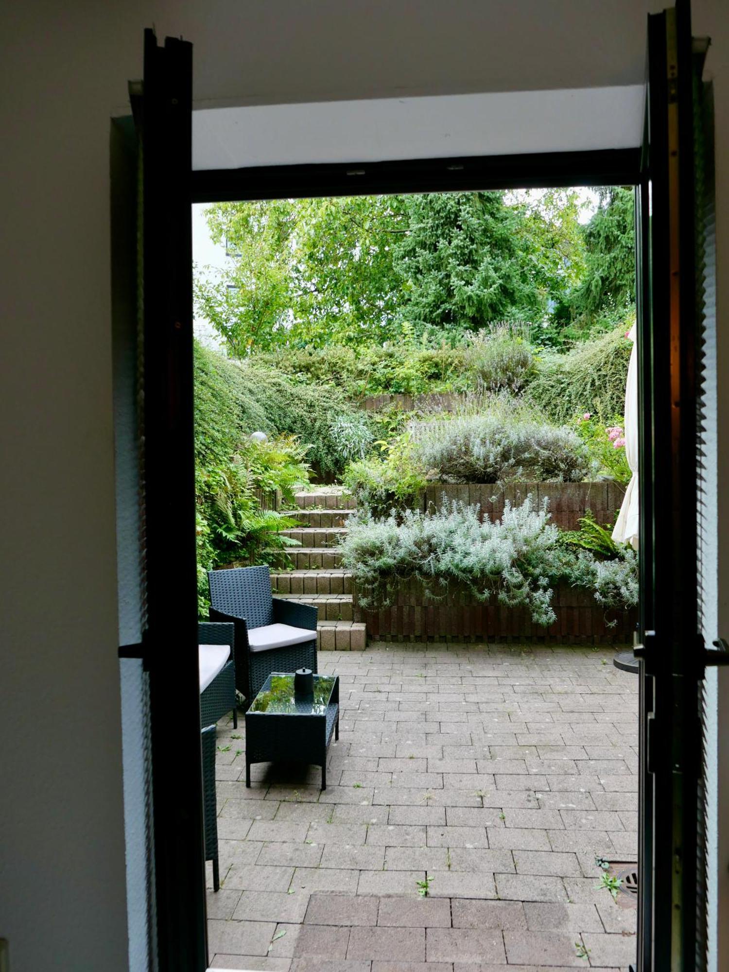 Schoenes Apartment Mit Terrasse Im Steingarten Bad Vilbel Luaran gambar
